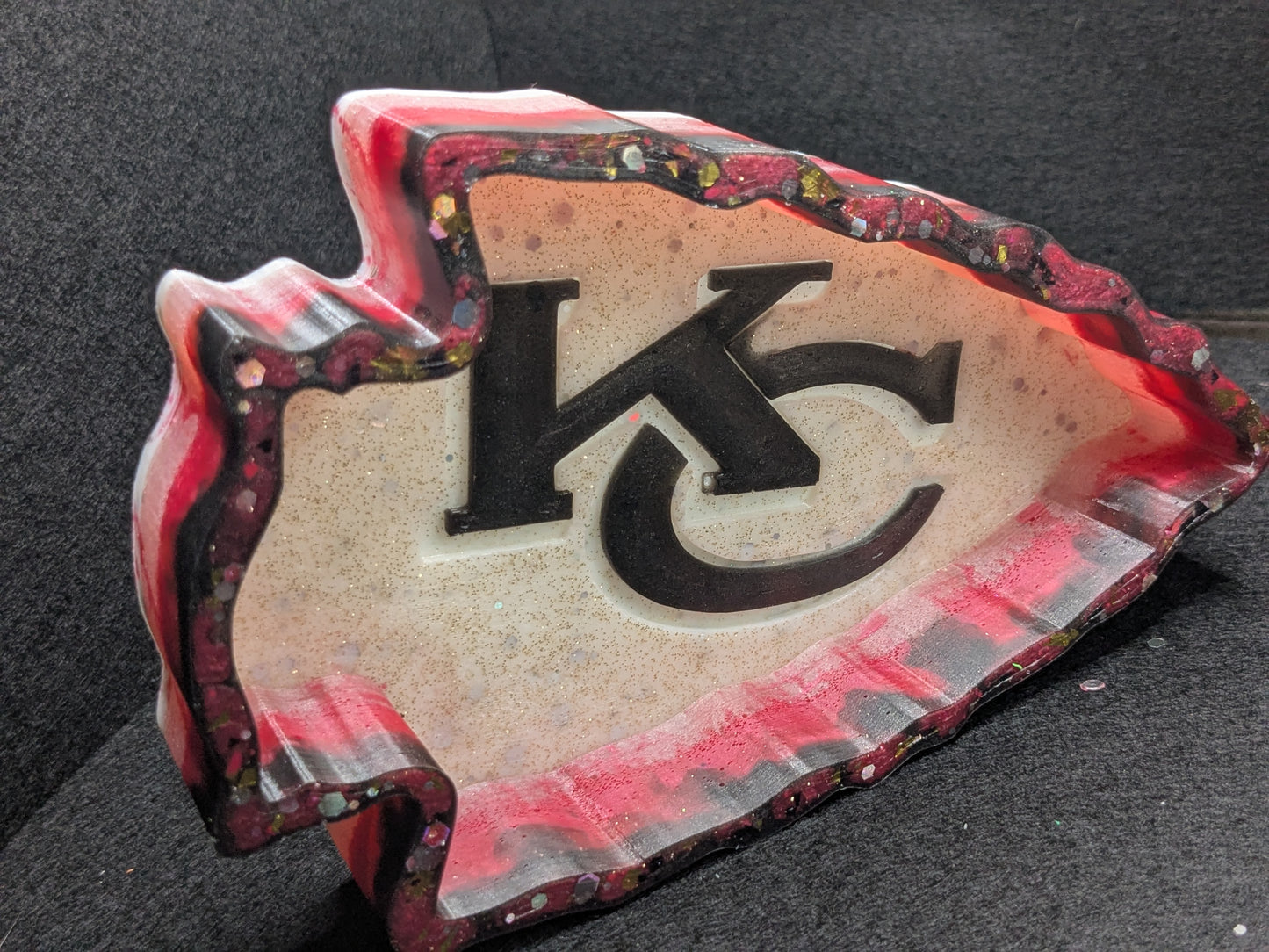 Kansas City Chiefs Resin Art Tray – Handmade Arrowhead Design