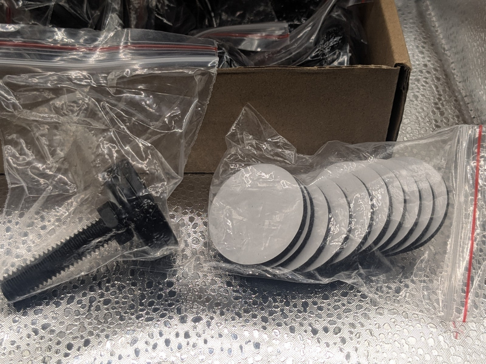 10 Pack Adjustable Black Furniture Leveling Feet with Pads