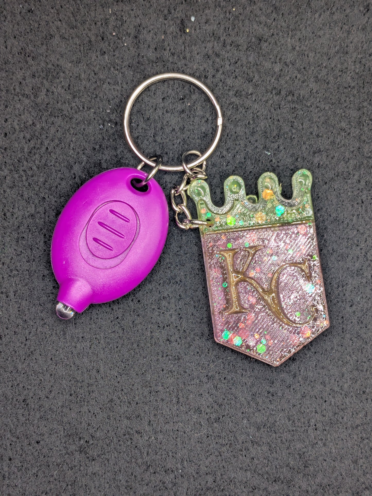 Luminous Handcrafted Kansas City Royals Crown Resin Art Keychain with UV LED Blacklight